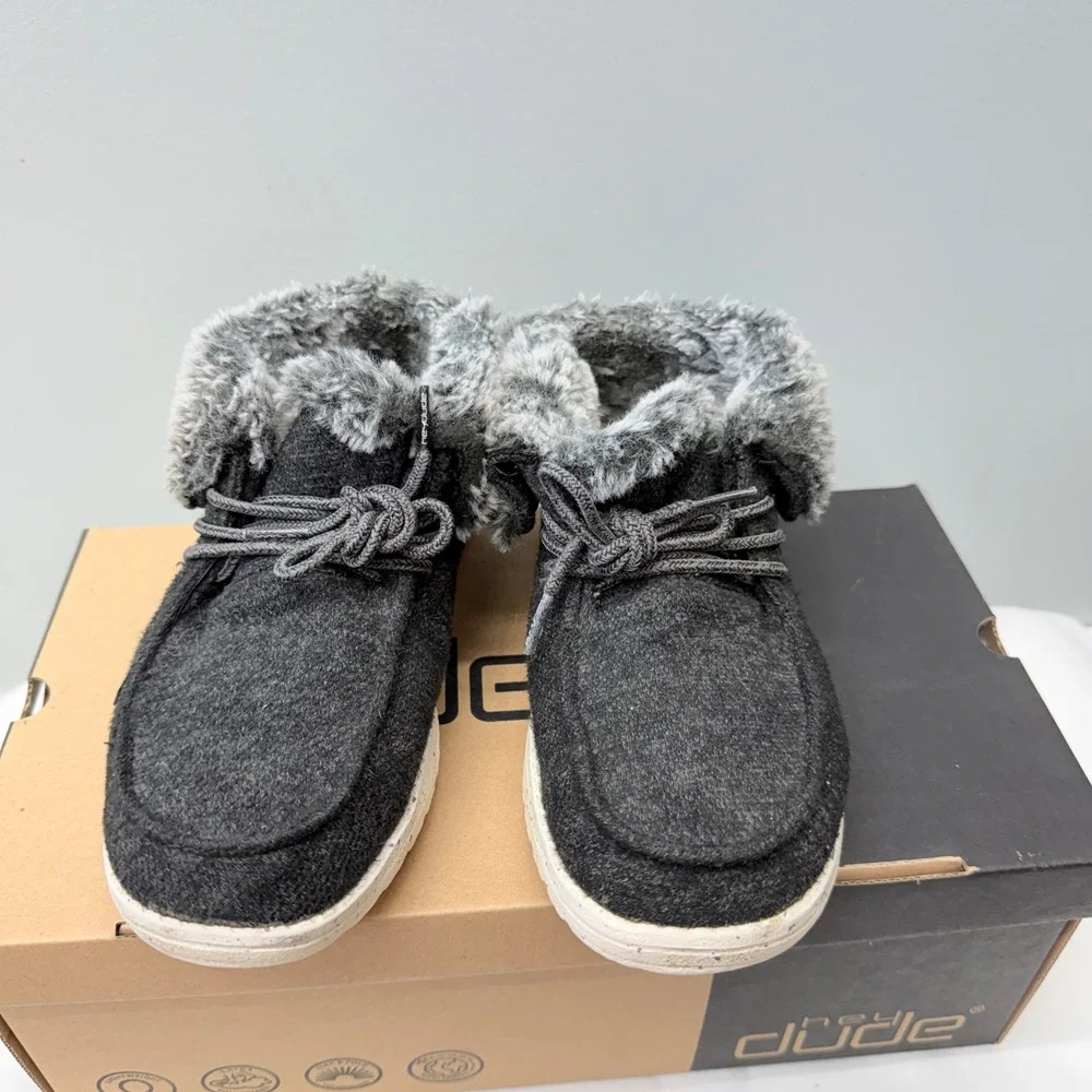 Hey Dude Britt Womens 6 Black Charcoal Fur Lined Slip On Ankle Boots Shoes